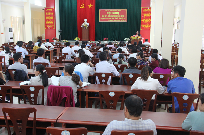 Đảng ủy CQCQ huyện triển khai học tập, quán triệt Nghị quyết.